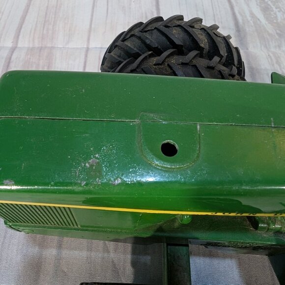 ERTL John Deere Articulated 8650 (?) 4-Wheel Drive Tractor W/Duals 1/16 Vintage - Picture 10 of 16